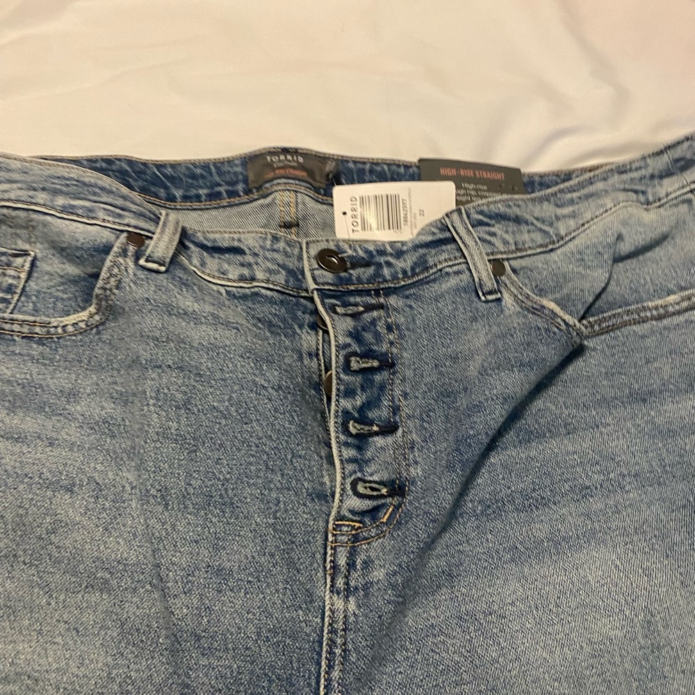 Torrid High Rise Straight NWT - Picture 5 of 10